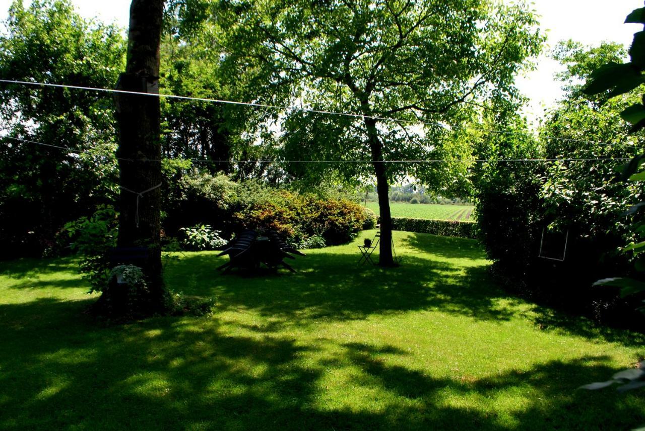 Villa De Riekhoff Een-West Esterno foto