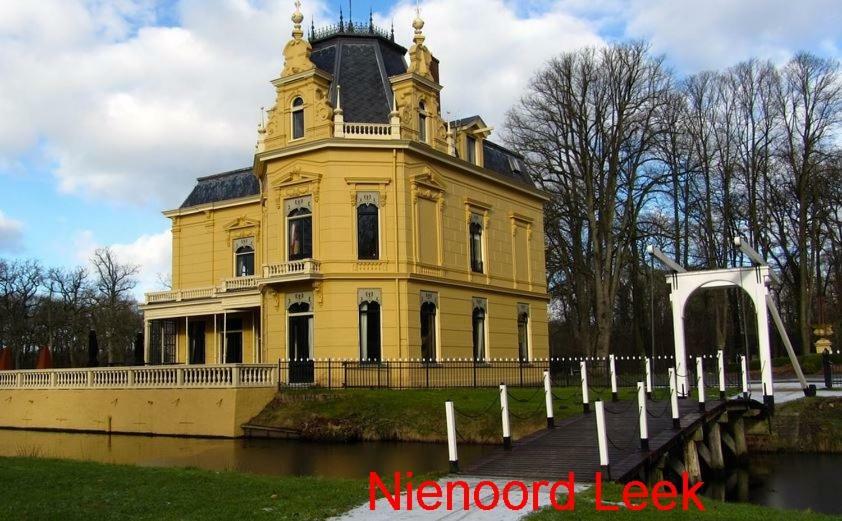 Villa De Riekhoff Een-West Esterno foto