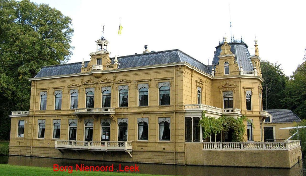 Villa De Riekhoff Een-West Esterno foto